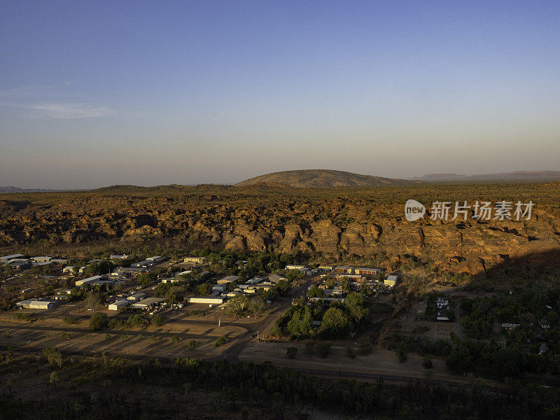 神奇的岩石形成在日落- Kununurra